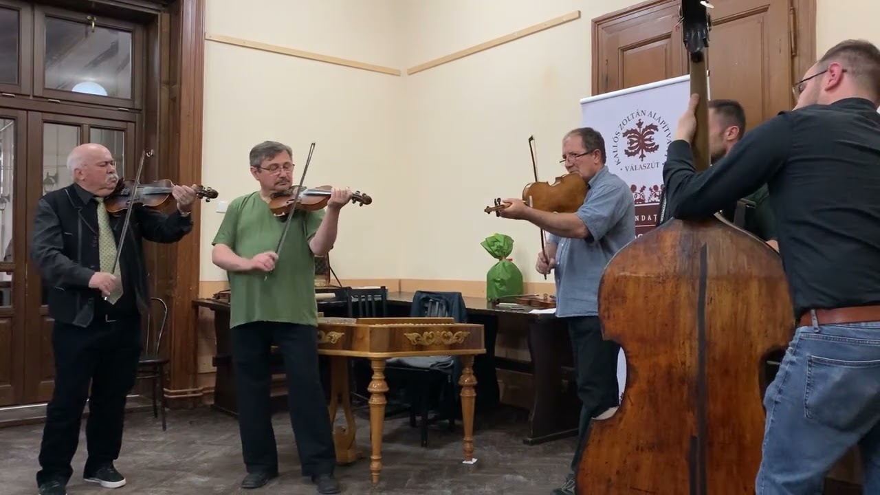 Erdőszombattelki muzsika-Muzică populara din Sâmboieni