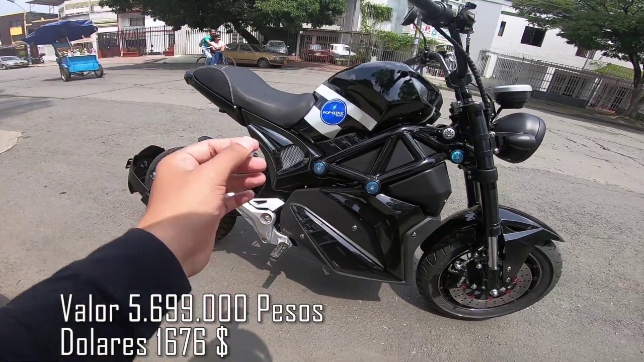 UNA PEQUEÑA MOTOCICLETA ELECTRICA PARA USO DIARIO