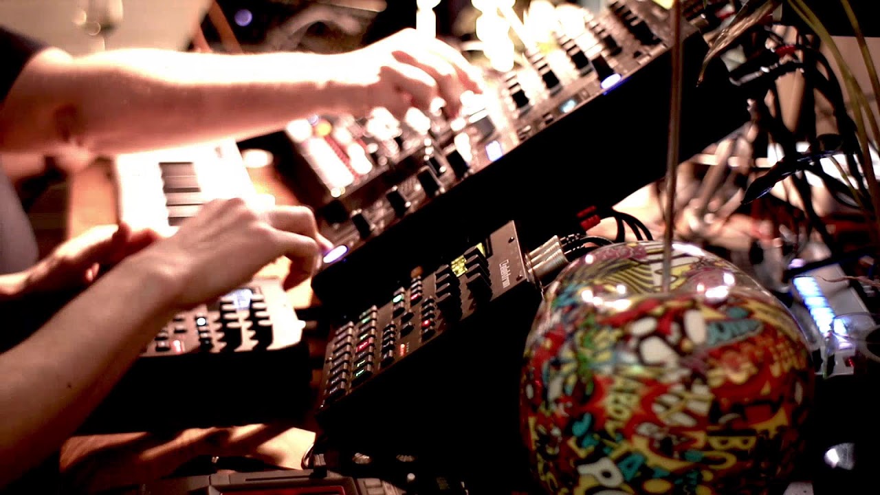 Wummertal - Live Session 20 - Building Live Techno Music Set - Analog