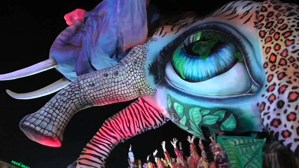 Il Corso in Notturna del Carnevale di Viareggio 2015
