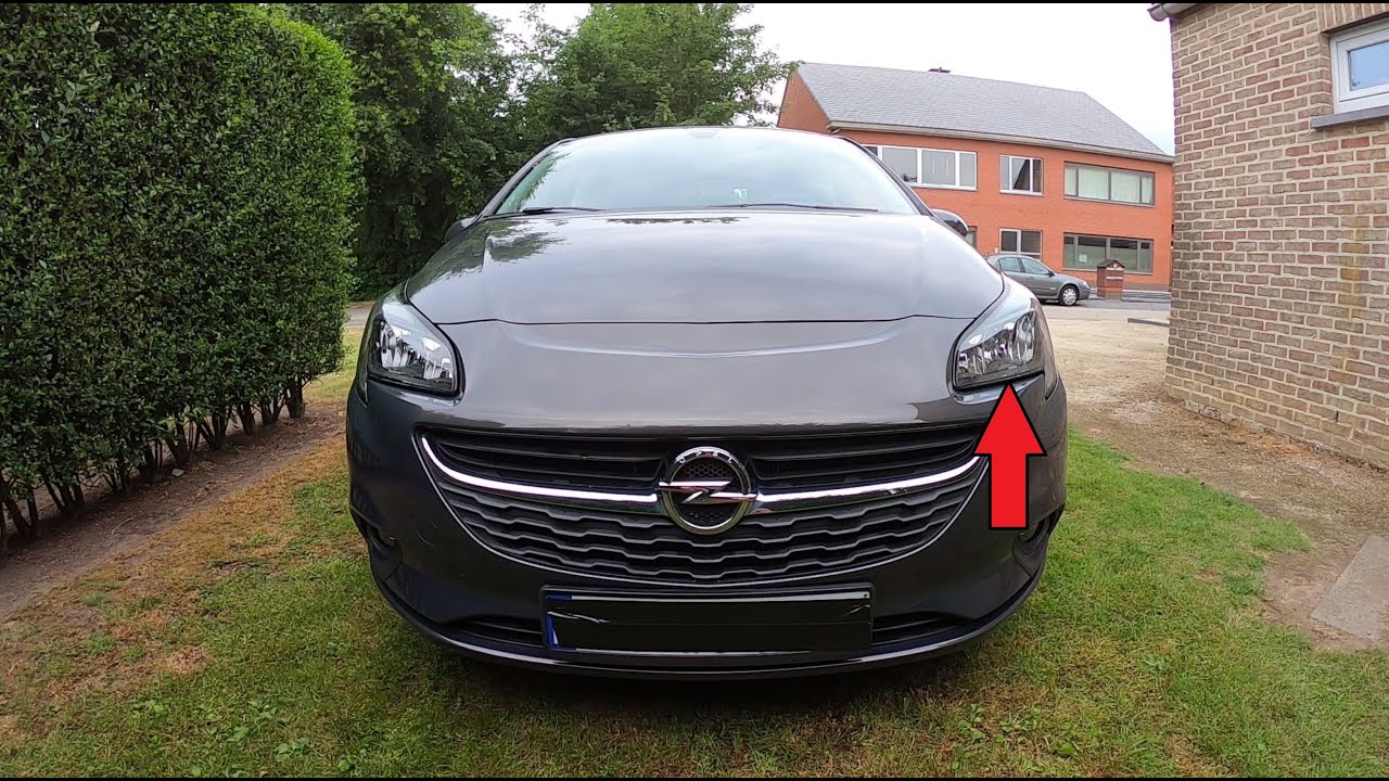 Replacing the front bulbs H7 (low/high beam) and the DRL W21/5W @ the right side (driver) Corsa E