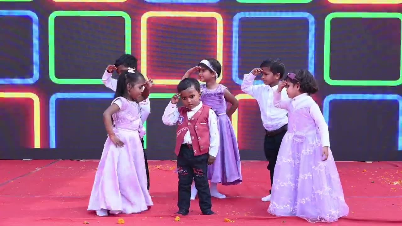 Papa Mere Papa Dance Performance | Gayatri Public School | Rang Tarang - Annual Function 2026