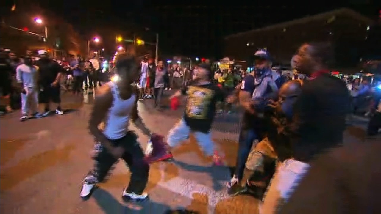2 V 2 Night-Life Street Fight