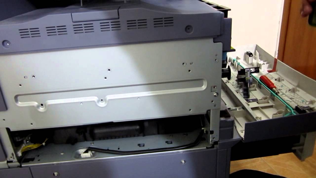Como Bajar cuchilla de banda transferencia TOSHIBA 3500C