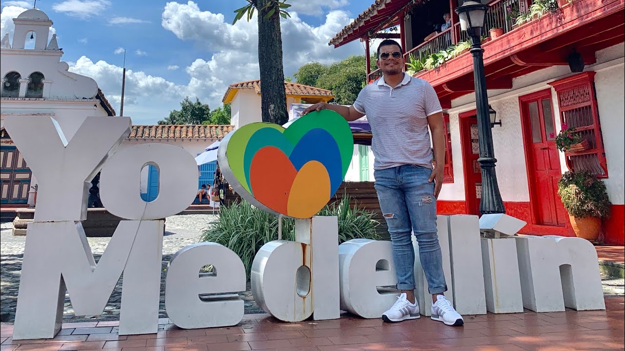 😍 ASI es el PUEBLITO PAISA en MEDELLÍN 🇨🇴