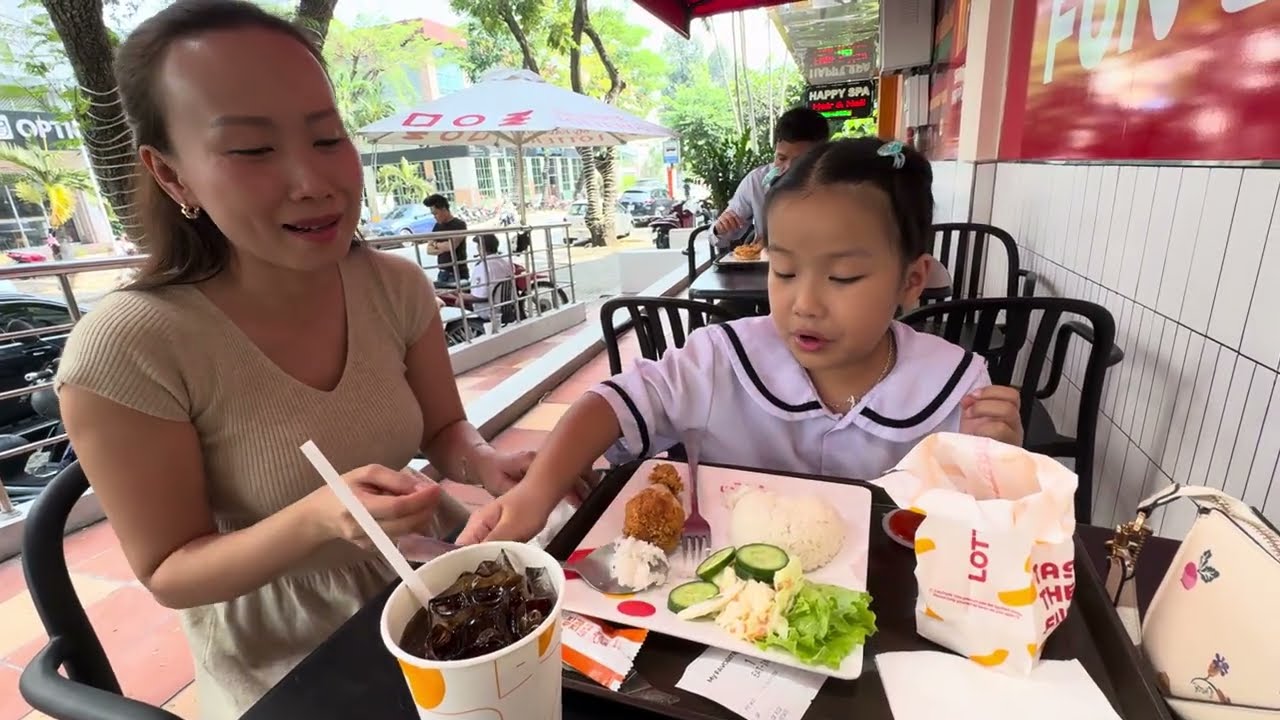 CƠM TRƯA FASTFOOD XÓM NHÀ GIÀU KHU ĐÁNG SỐNG NHẤT SÀI GÒN - PHÚ MỸ HƯNG QUẬN 7 NHIỀU MÓN NGON