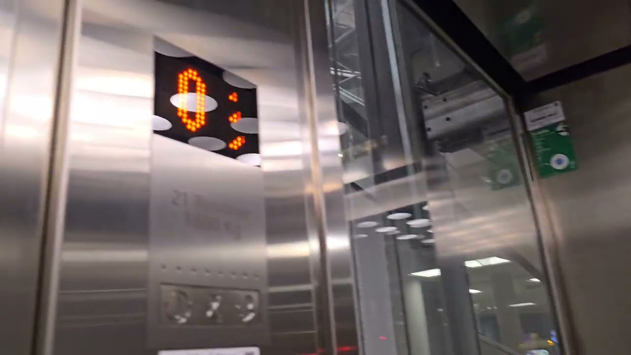 Nice clunk Kone Monospace lifts @ Åkersberga Centrum Shopping Centre in Österåker (SE)