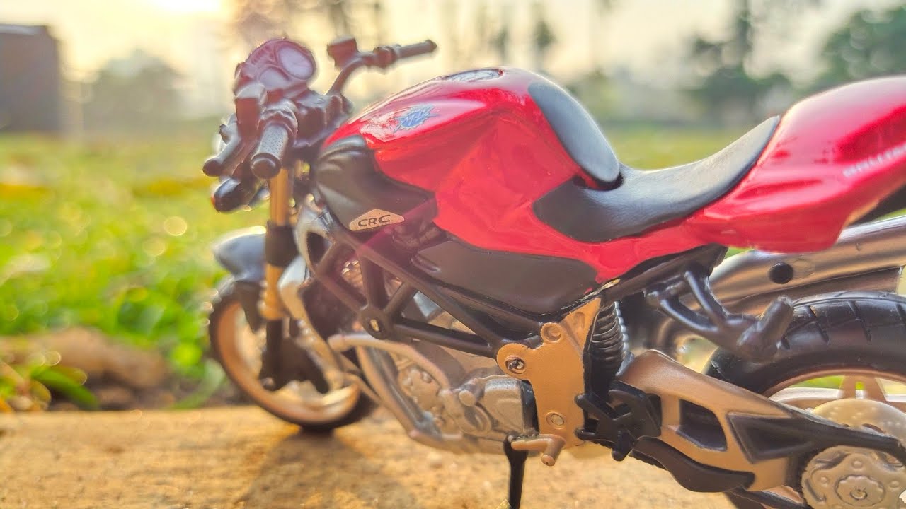 Unboxing Mini Realistic MV Agusta Brutale Oro 1/18 Scale Diecast Model  | RPM Redlines