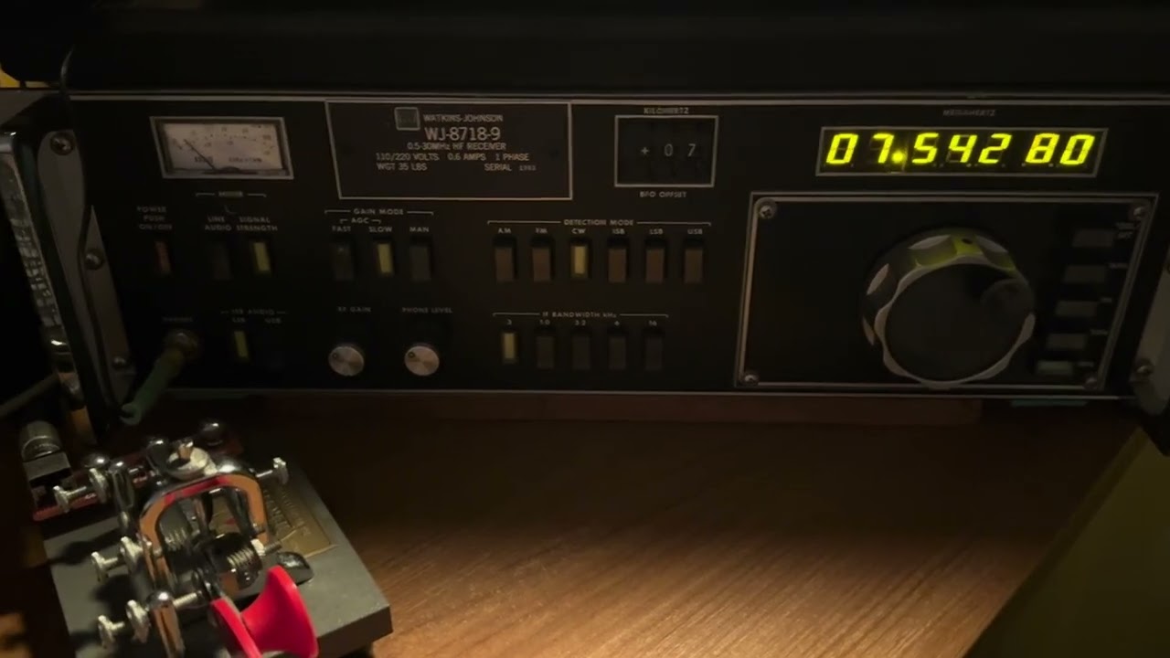 Apocalypse Radio UM-05