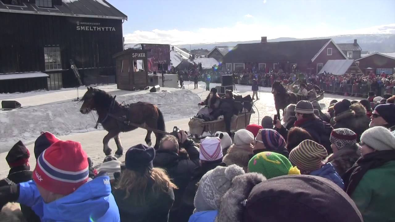 Lasskjørerne kommer på åpningsermonien på Rørosmartnan 2015