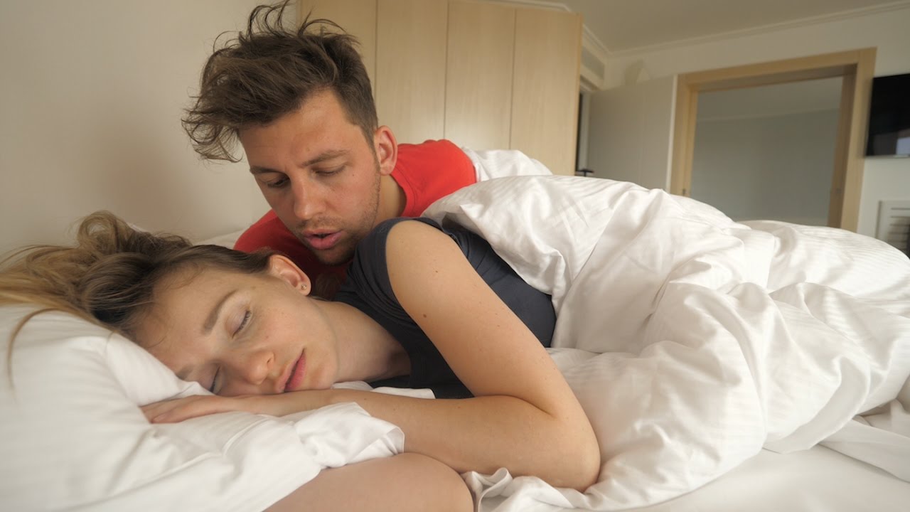 9 choses à ne pas faire pour réveiller sa copine