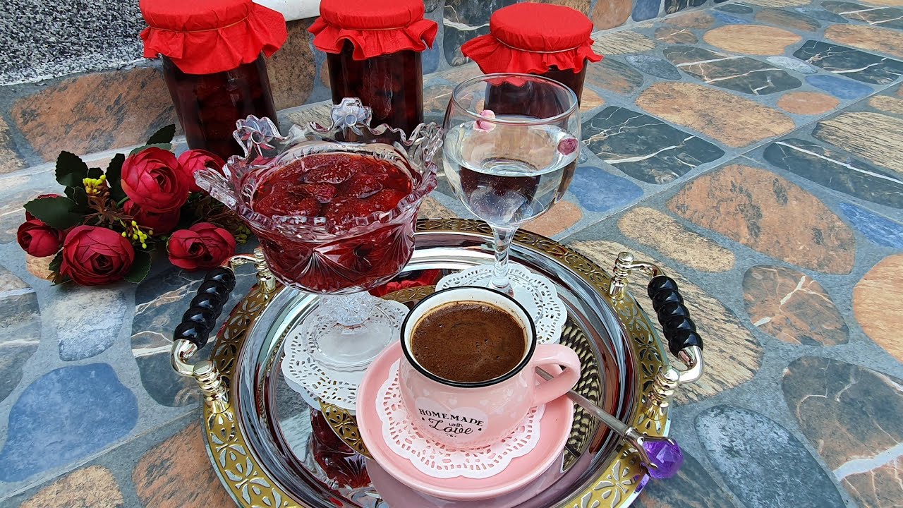 reqel prej dredhzave,me një shije që të kënaq/strawberry jam recipe