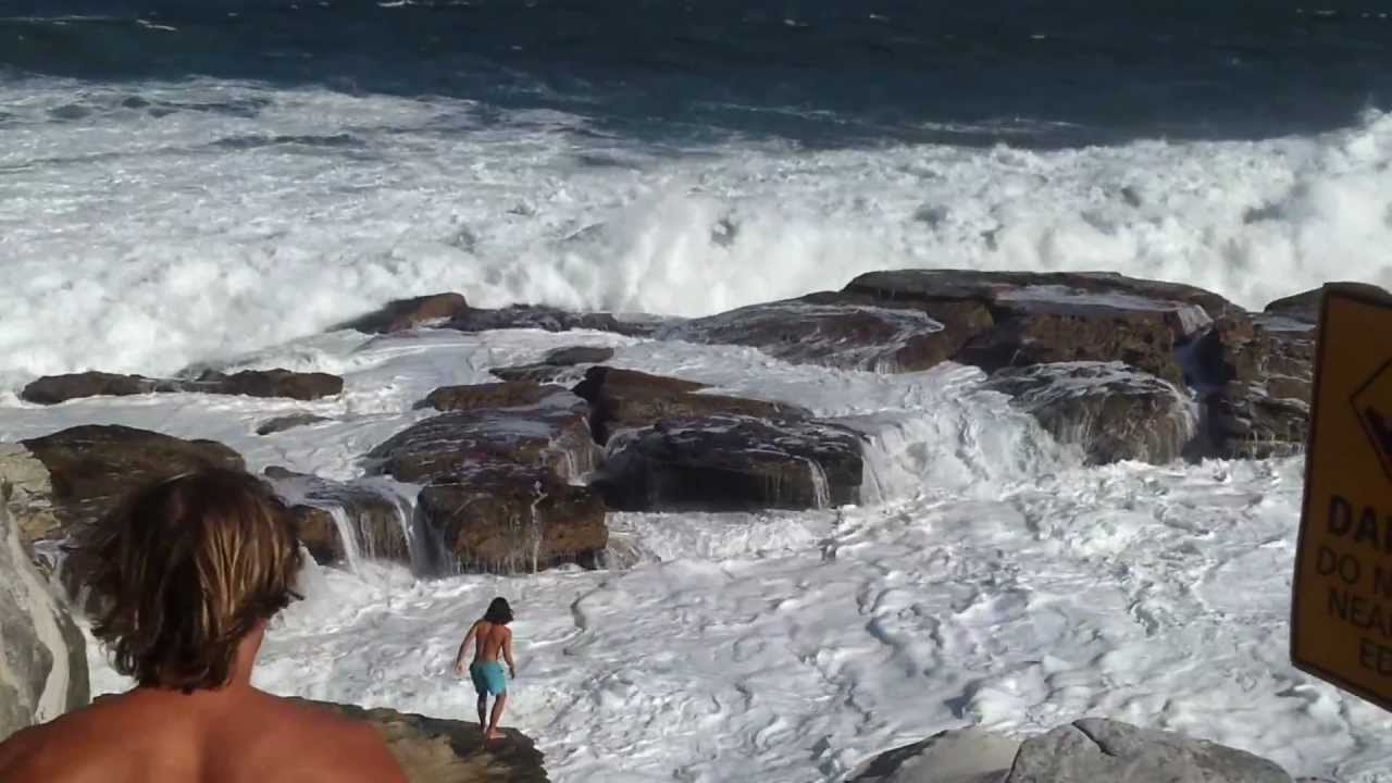 Coogee Beach NSW Big Waves 29/01/13
