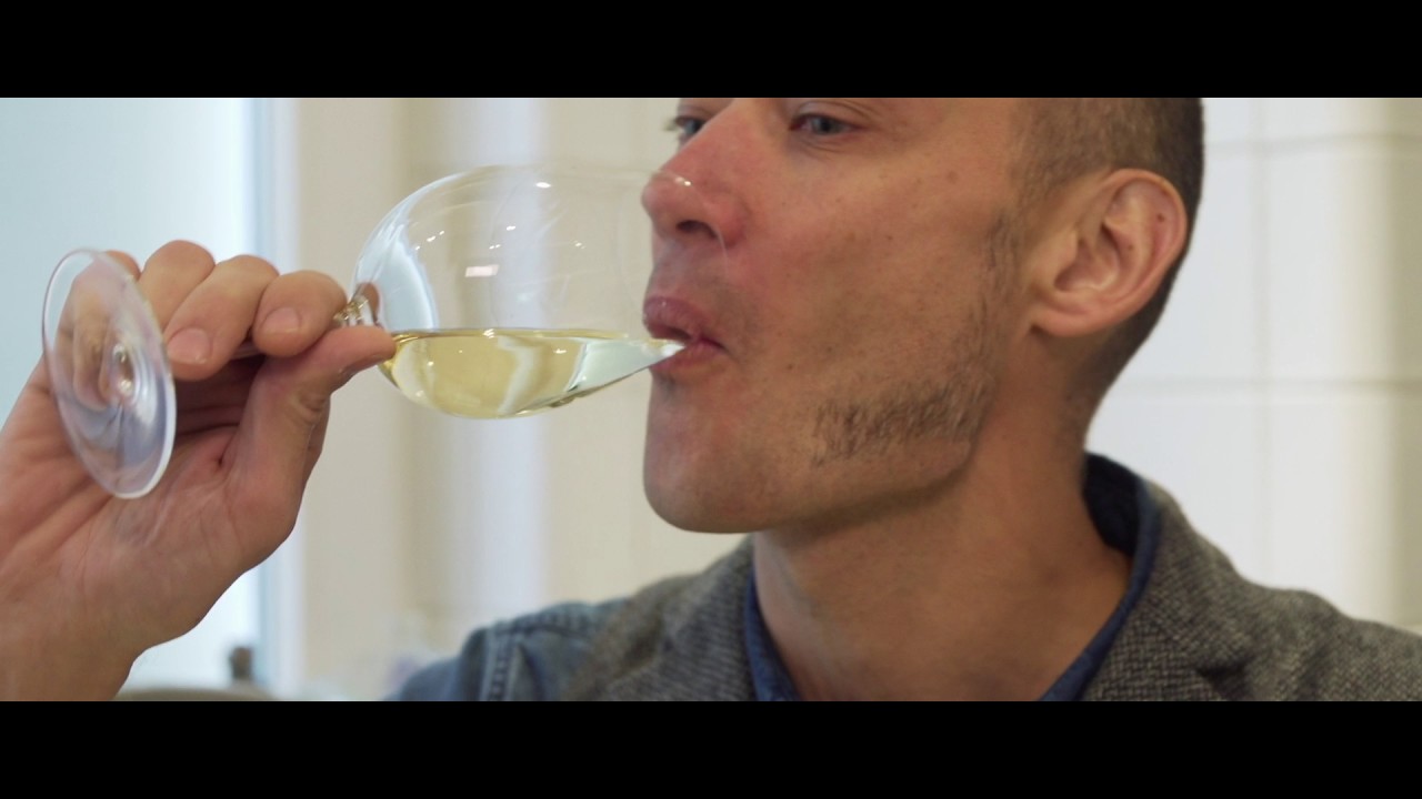 Een glas witte bordeauxwijn met Andy De Brouwer en Marc Roisin