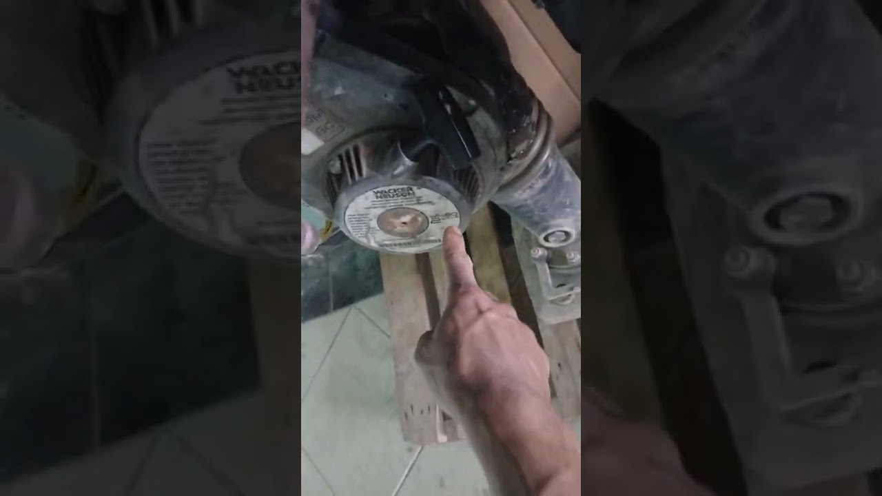 como funcionar o compactador de solo wacker 2 tempo.