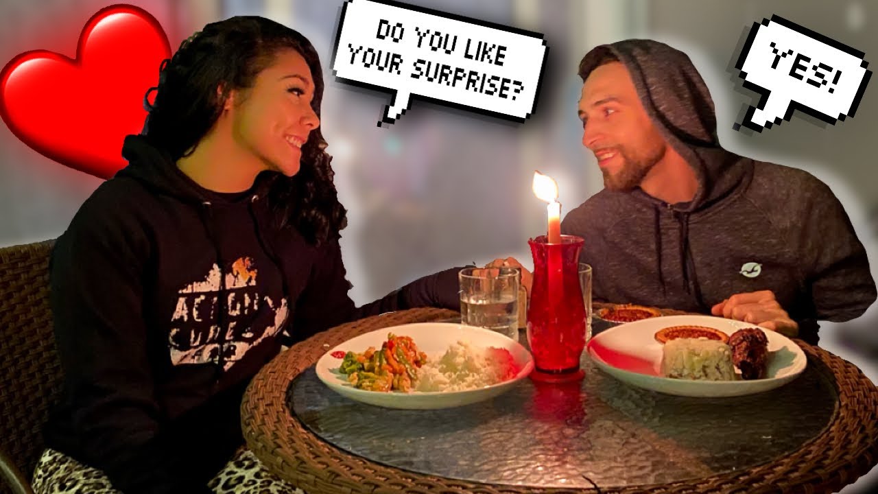 SURPRISED MY BOYFRIEND WITH A ROMANTIC DINNER! *DATE NIGHT AT HOME*