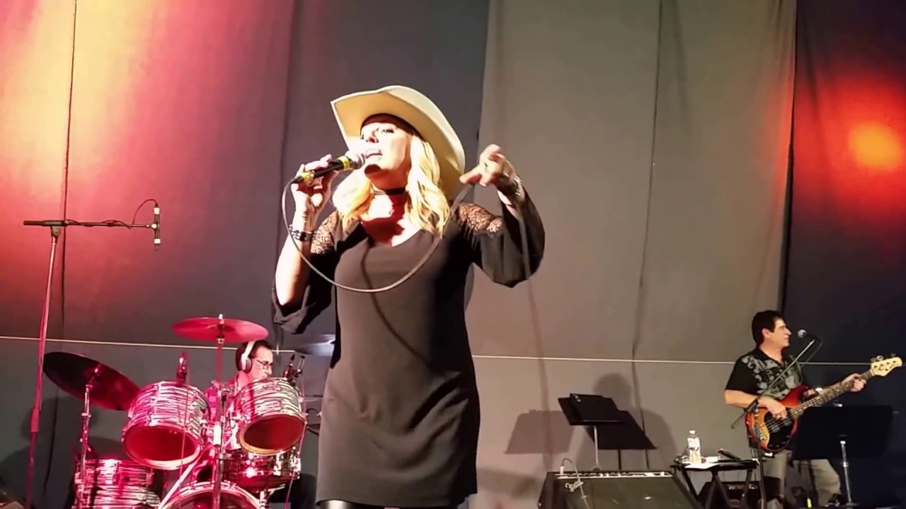 Compilation de Guylaine Tanguay au festival Country de St-Pierre les Becquets 2017