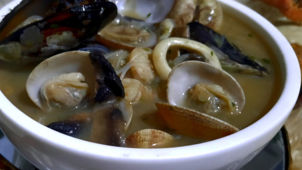 شوربة السمك بفواكه البحر  من اللد الشوربات اللي غتوجدوها ساهلة جربوها ومغتندموش🐚🐚🐚🦐🦐🦐🦐