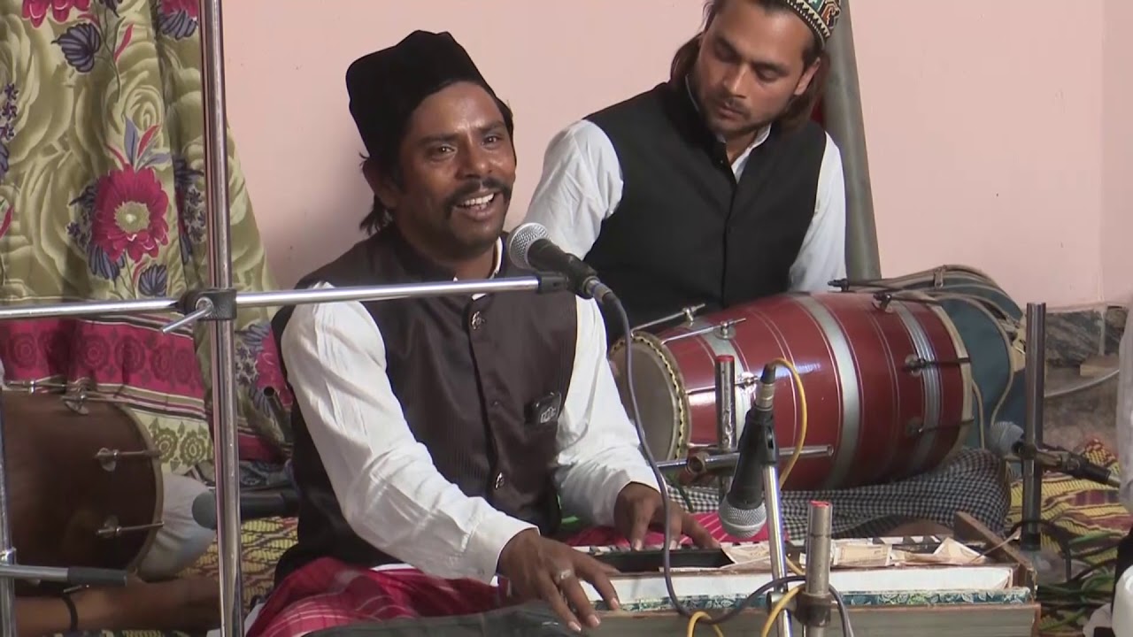 IS TARAF BHI KARAM-E-RASHKE MASIHA KARNA