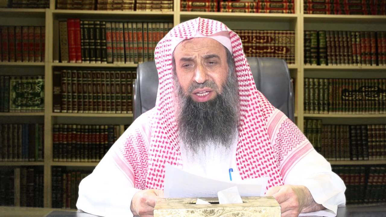 ما الدليل على مشروعية قراءة سورة الإخلاص والمعوذتين ثلاثا بعد صلاتي الفجر والمغرب؟