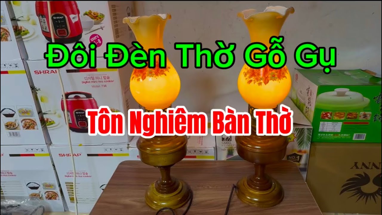 Đôi Đèn Thờ Gỗ Gụ Cao Cấp – Đẹp Sang, Sáng Ấm, Phù Hợp Mọi Bàn Thờ Gia Đình