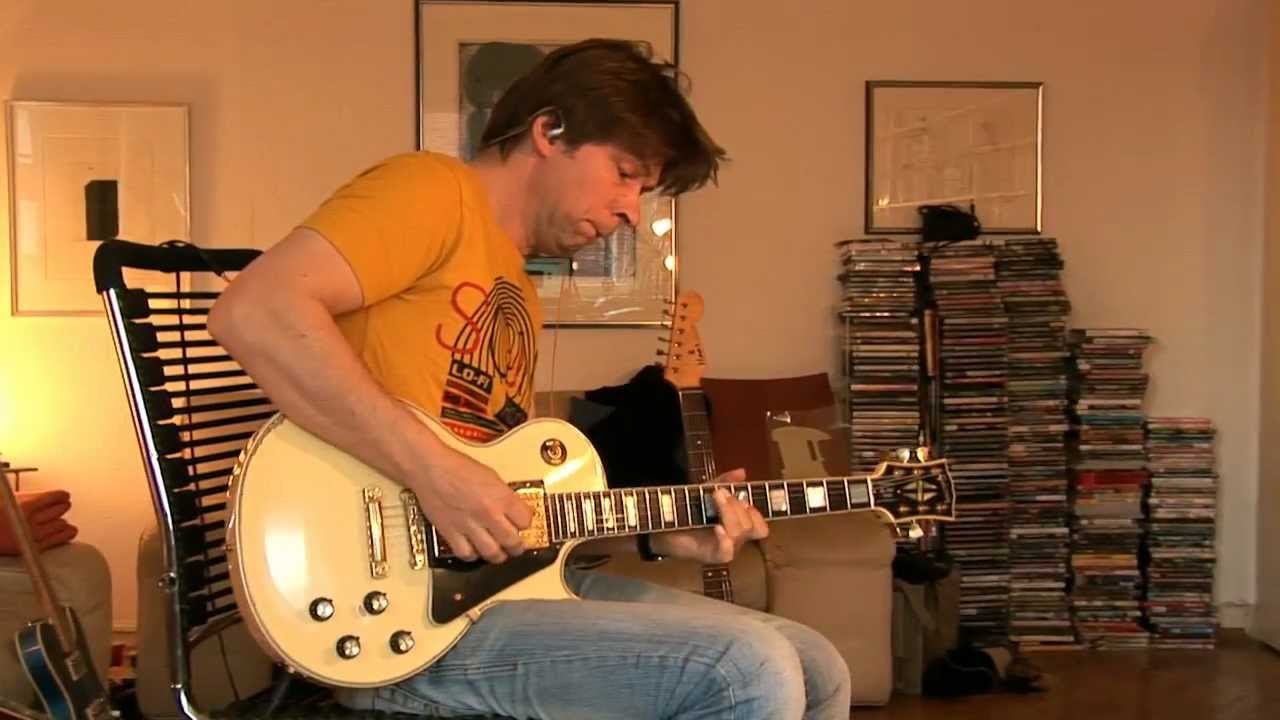 Gregor Hilden - guitar-seller / guitarist - do they really 