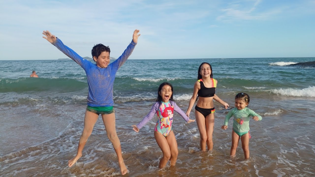 F&Eacute;RIAS NA PRAIA #praia #crian&ccedil;a #diversao #kids #brincadeiras #kidsvideo 