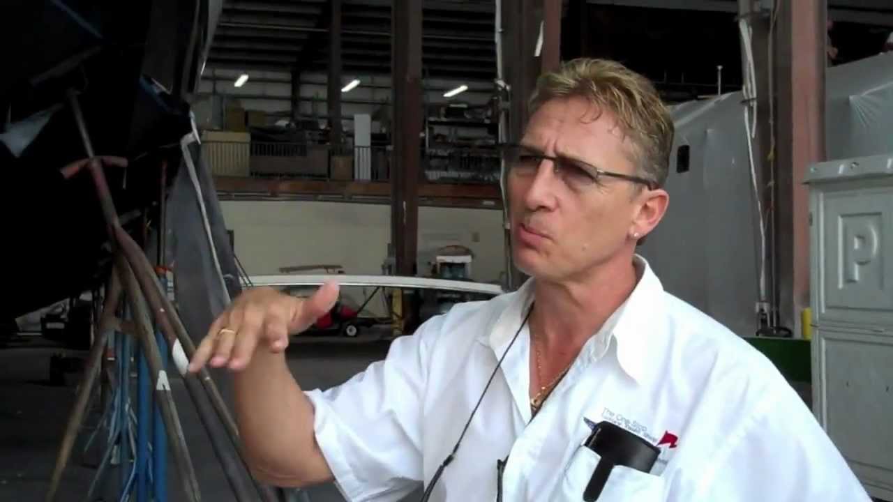 75 футов, окрашены краской VC Offshore (гоночная краска)