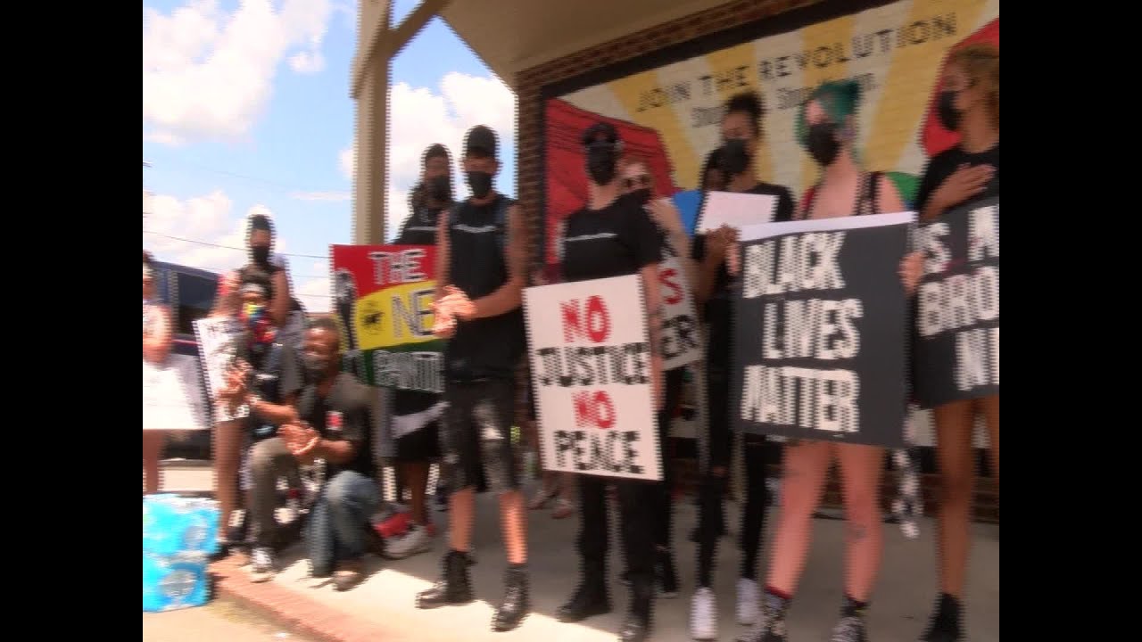 Peaceful day of protests in Marion, Virginia despite counter-protesters