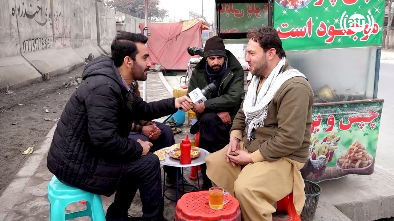 Tea and chips with Qabeli Palaw seller in Chaman Hozori /چای و چپس با فروشنده قابلی پلو در چمن حضوری