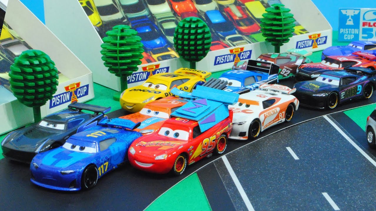 Cars 3 : McQueen And Next-Gen Racers Piston Cup Race! (Part 1) - StopMotion