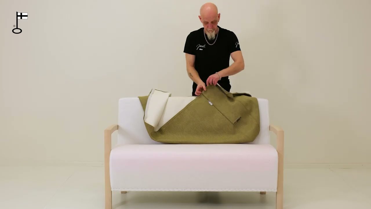 Jukola sofa - Changing the removable covers