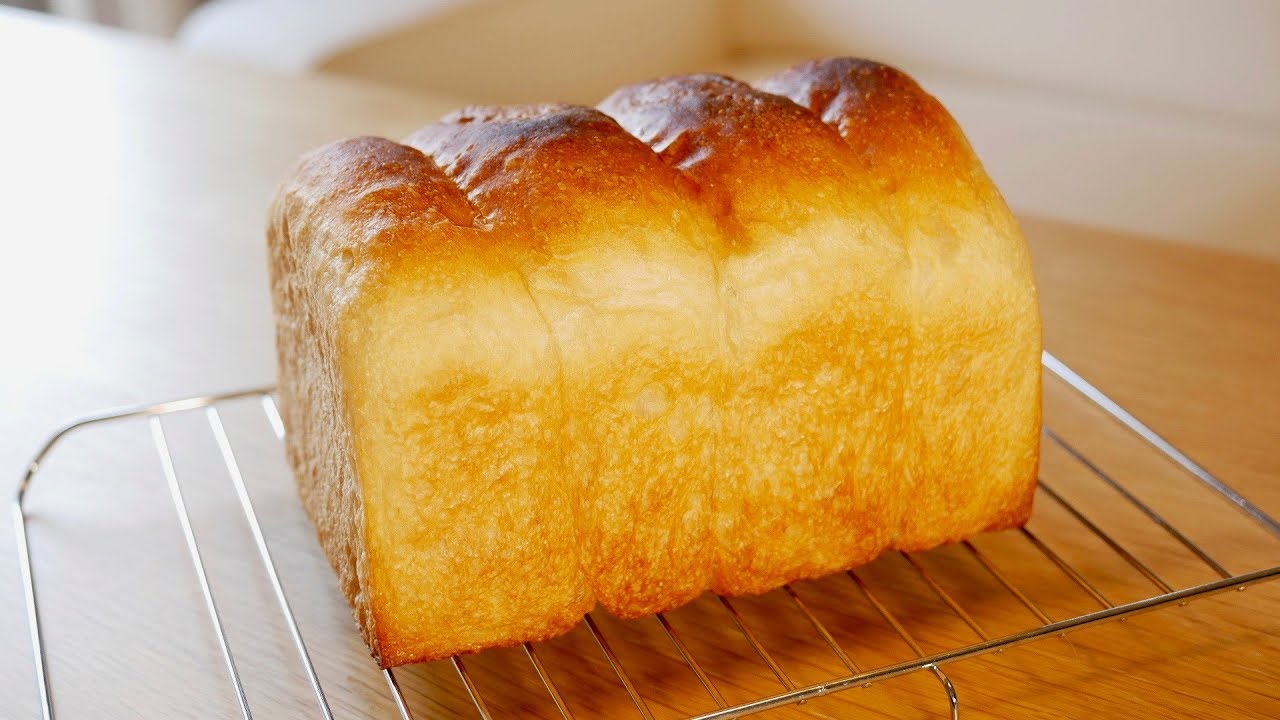 初心者におすすめ!!とても簡単な「ほったらかし食パン」の作り方(131)