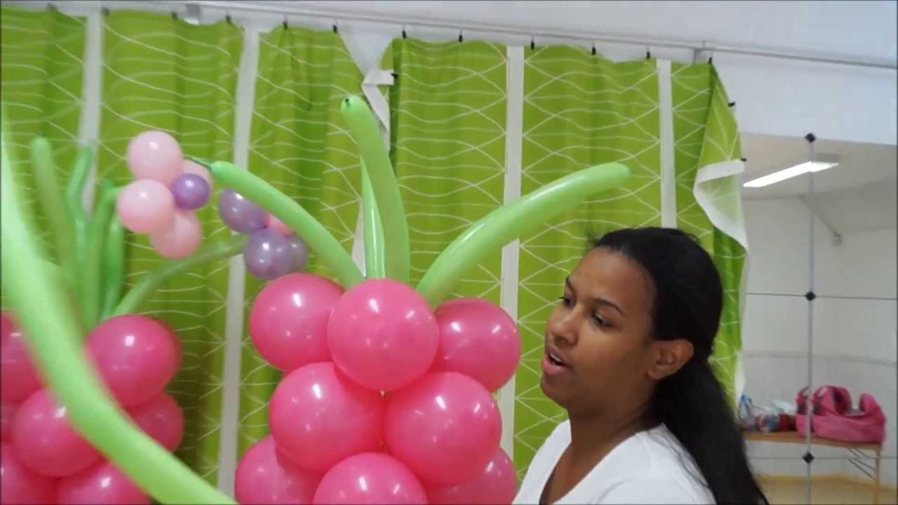 columna con flores en globos