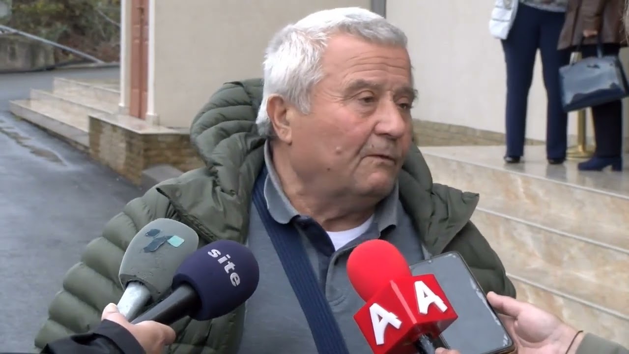 Македонците во Бугарија ќе отвораат приватни културни клубови во своите дворови