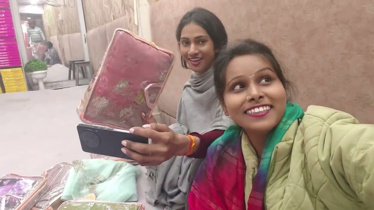 🙏खुशबू रानी और कुसुम जी सुबह सुबह साड़ी के दुकान पर पहुंचे साड़ी लेने के लिए 🙏🙏😀