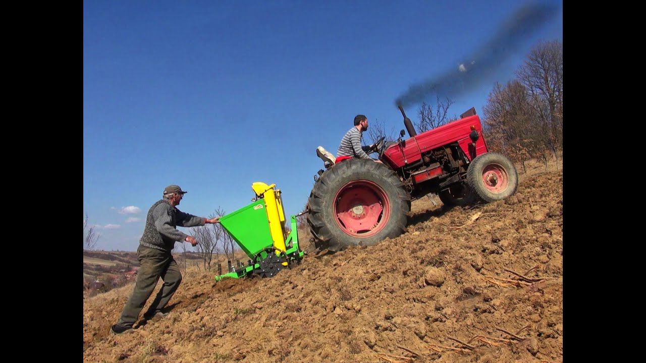Tractor UTB 445 V - viticol- Pus de cartofi pe dealurile abrupte ale Cozniciului