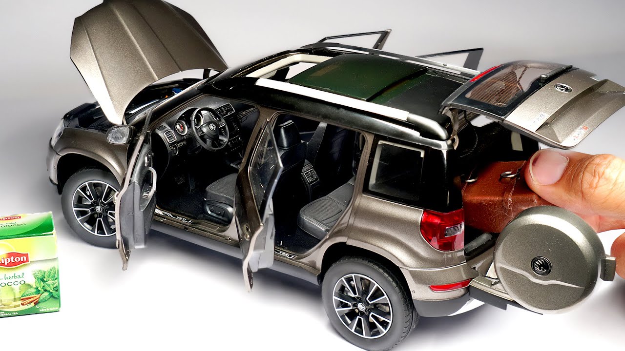 Unboxing of SKODA YETI 1:18 Scale Diecast Model Car (Realistic Miniature)