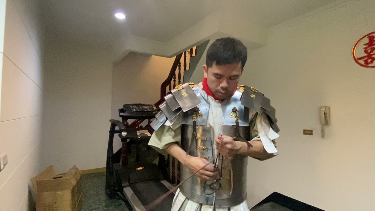 環片甲穿著步驟 (Wearing Lorica Segmentata)