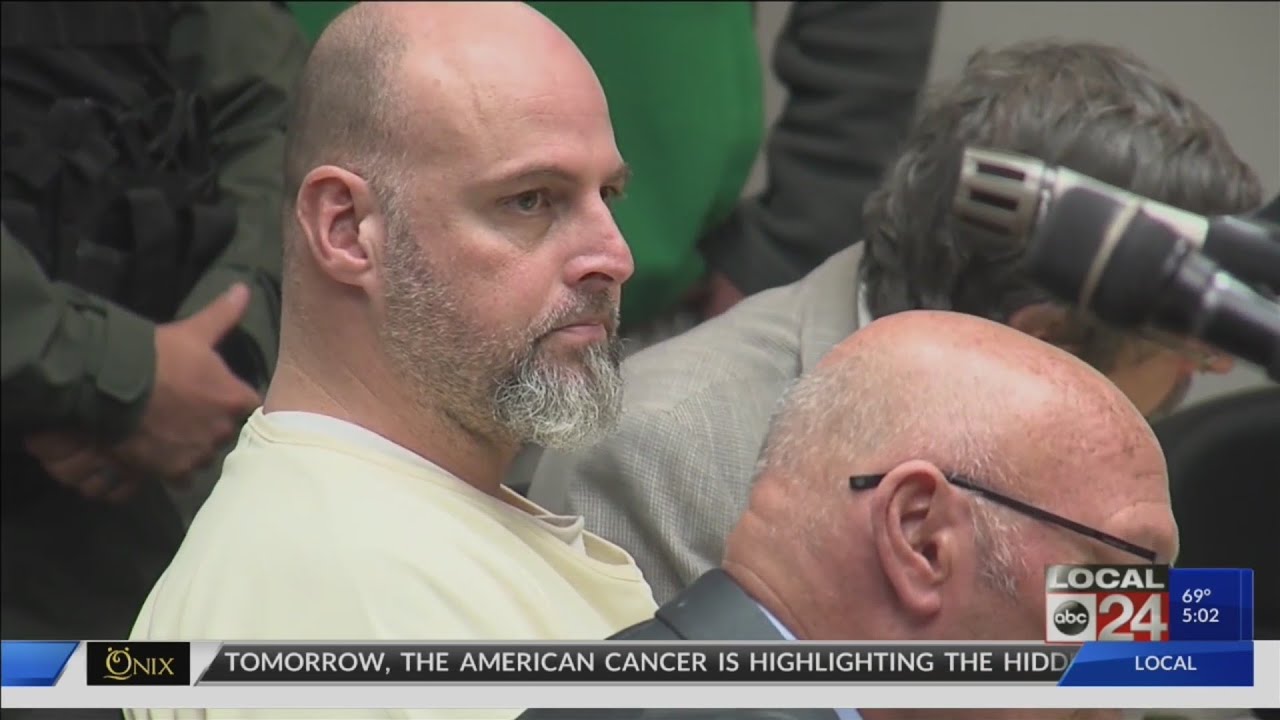 Prison escapee and suspected rapist and murderer Curtis Watson appears before judge for preliminary