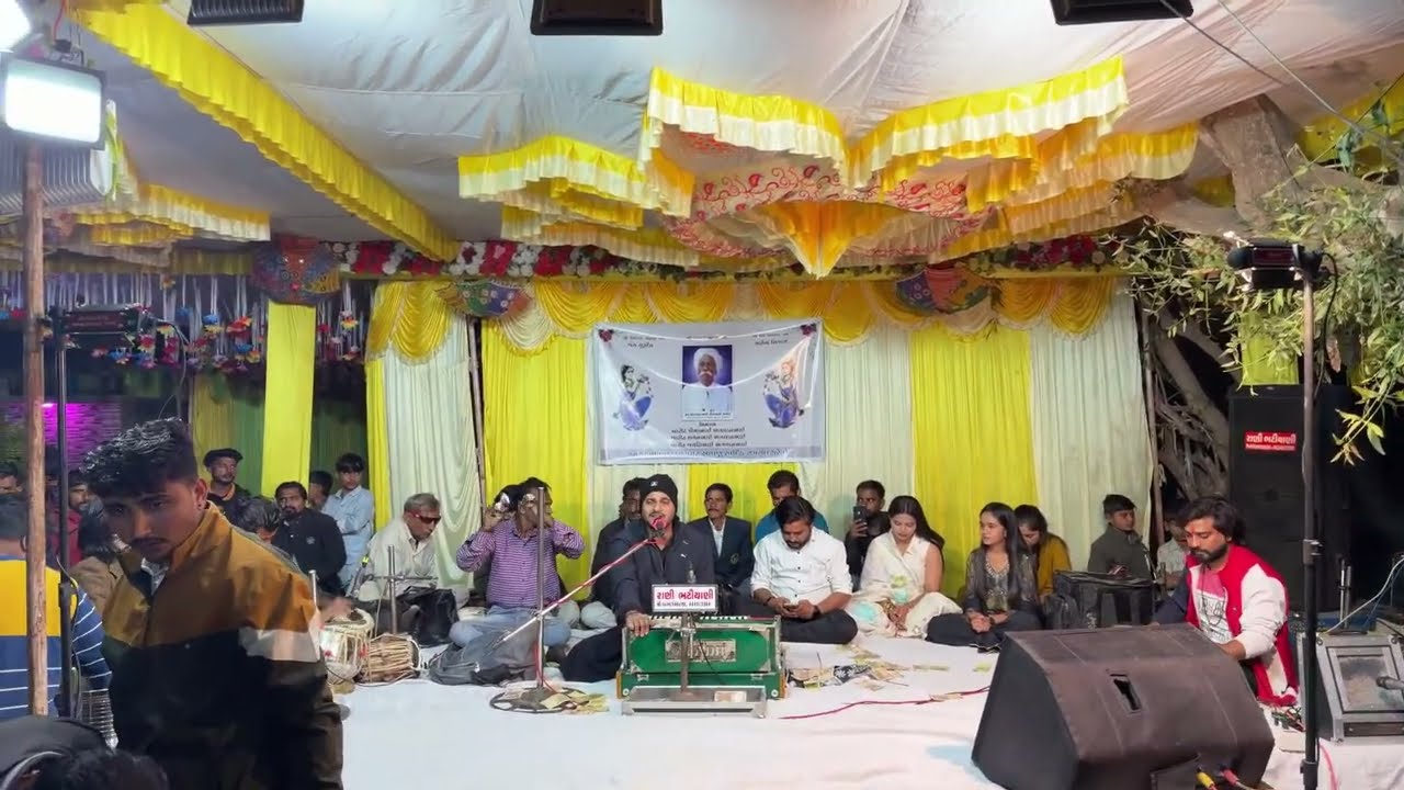 01 Live ભવ્ય સંતવાણી ભજન સંધ્યા | માધુરી બારોટ, કિનલ ચૌહાણ, હિતેશ ભિલેચા, રજત મહેતા 🙏
