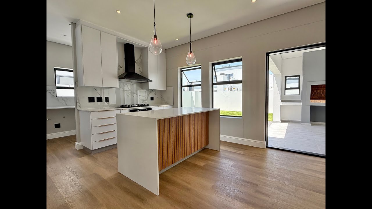 Brand New 4 bedroom home for sale in Cape Town, Sandwon