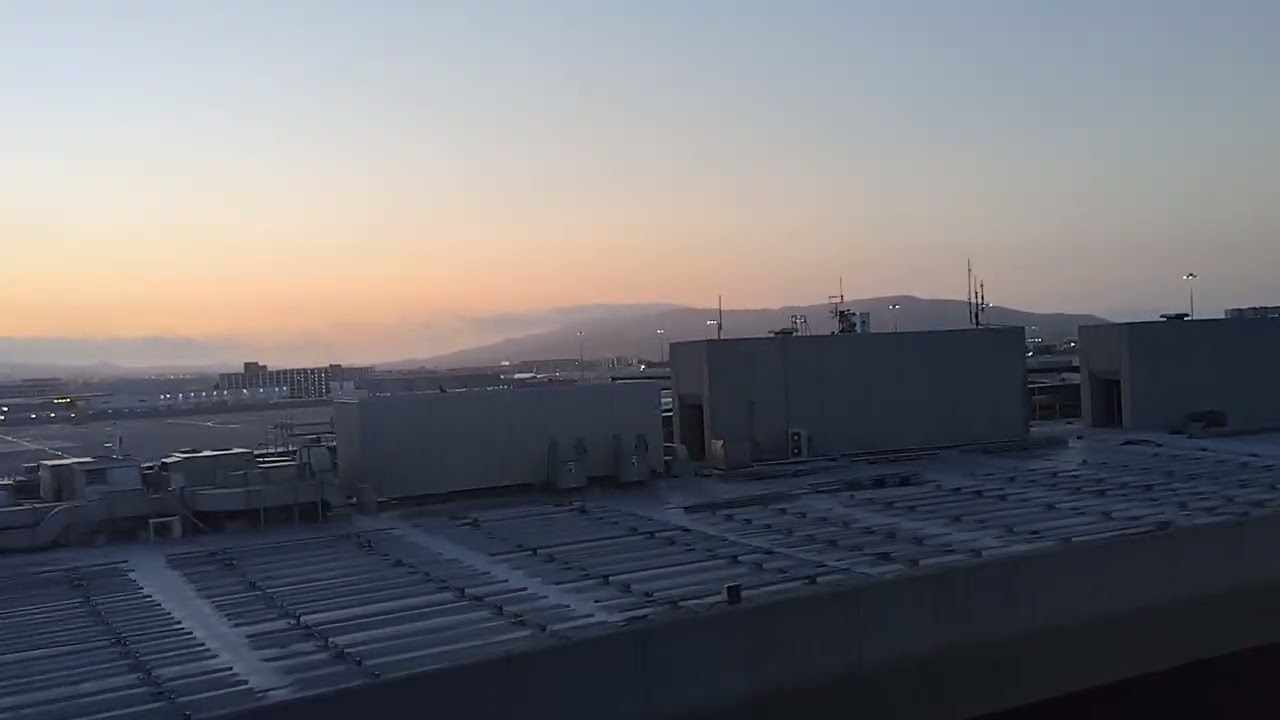 2025年6月22日。サンフランシスコ空港Air Trainからの眺め