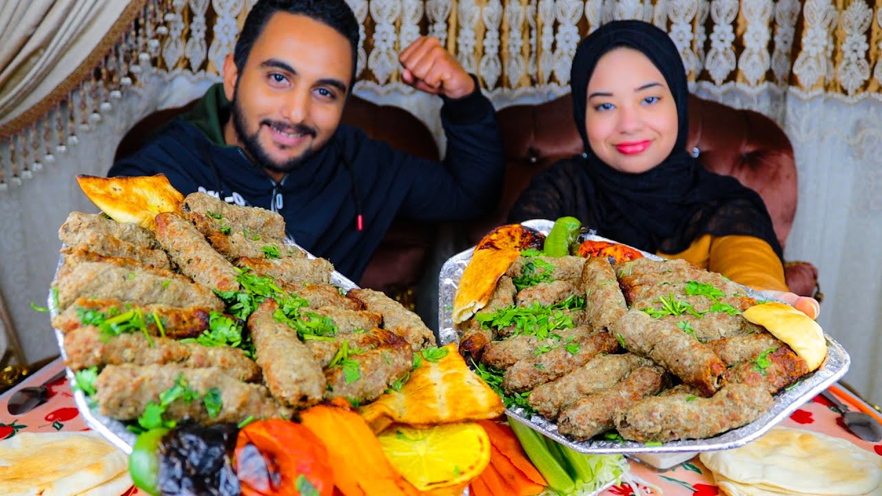 تحدي اكل 2 كيلو كفتة مشوية عالفحم مع طحينة وعيش ورز وبيبسي تحدي نااار💥💪