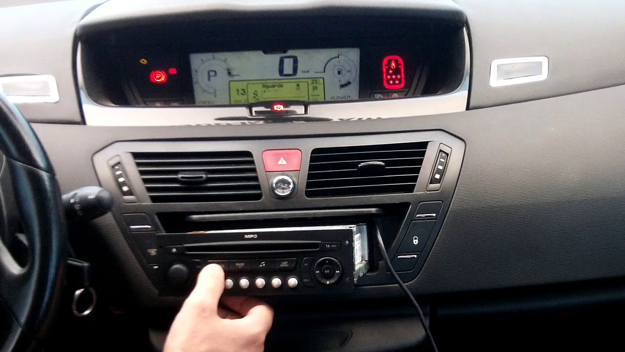Instalação interface USB Yatour no rádio original RD4 Citroën/Peugeot - 2/3