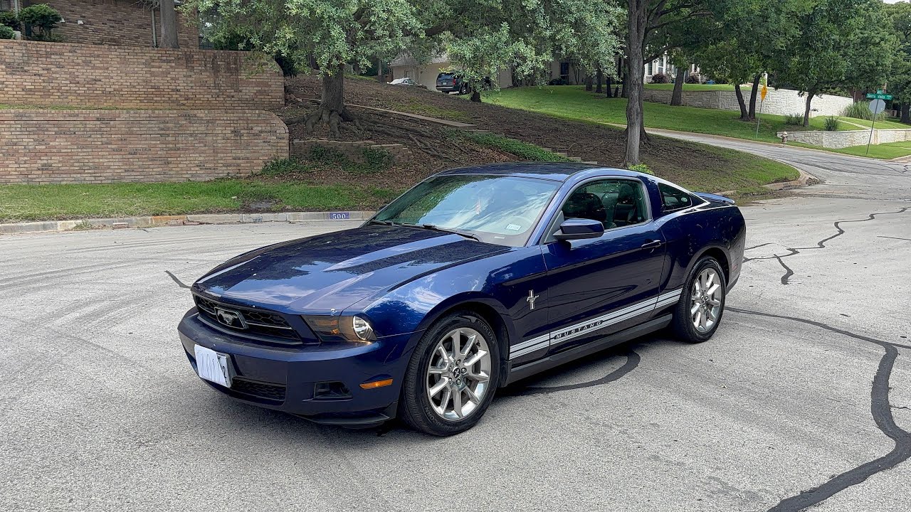 2011 Ford Mustang V6 premium full tour