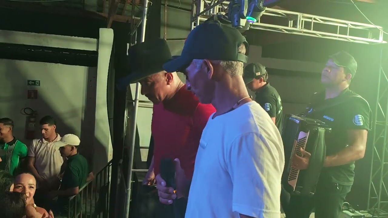 ELI NUNES E SEBASTIÃO FORRO PRA QUEM GISTA DE FORRÓ NO FORRÓ DO BÓY