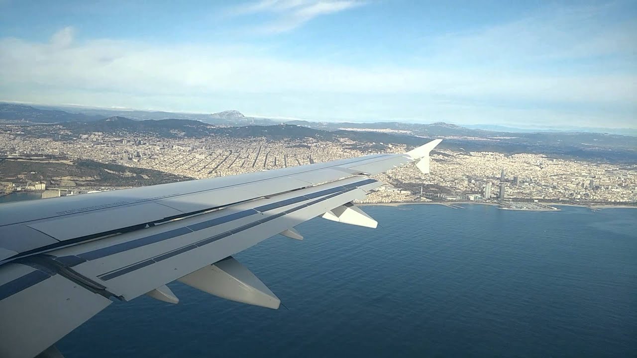 Iberia A321 landing at Barcelona