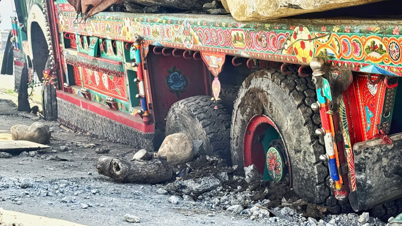 30-Ton Stone Load Causes Shocking Road Failure 