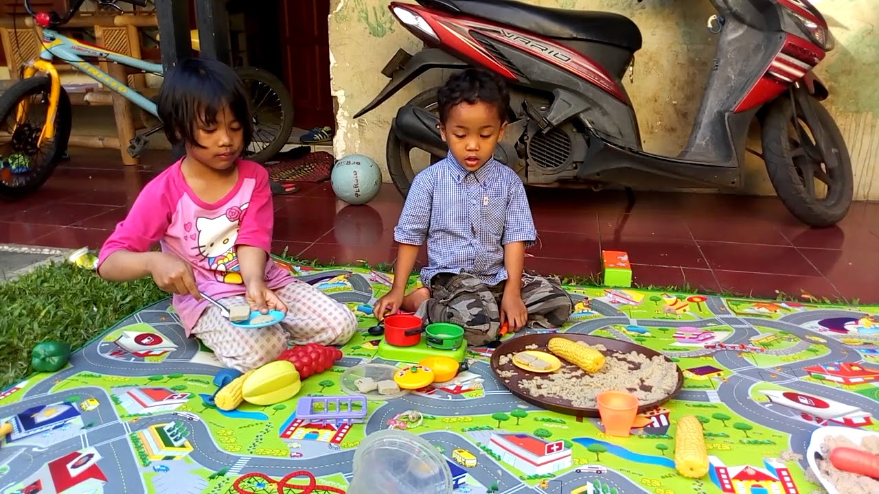 Associative play